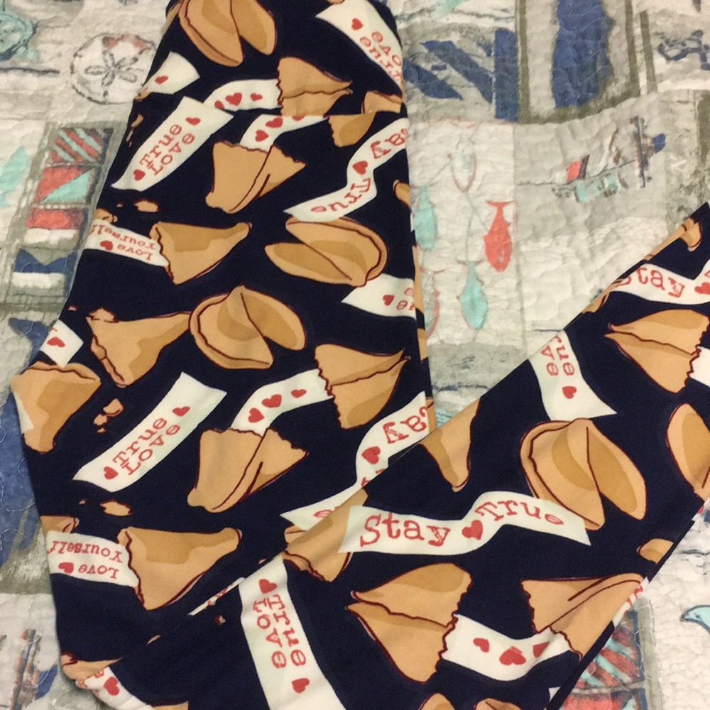 LulaRoe Fortune Cookie Leggings Size OS